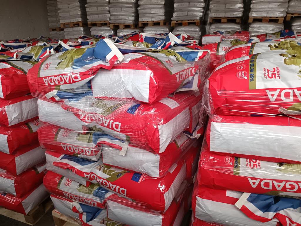 Pallets of Djagada 25 kg export bags stacked in the warehouse